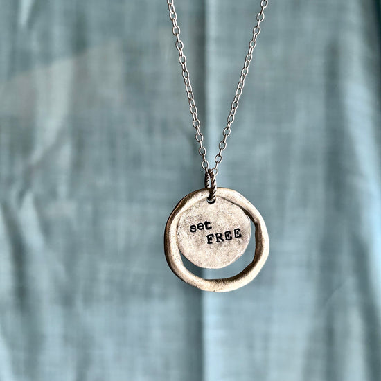 Set Free Halo Necklace